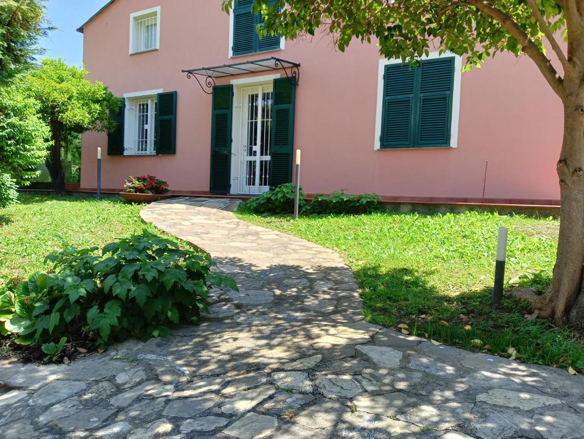 Villetta Con Giardino A Due Passi Dal Mare Imperia Extérieur photo